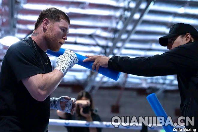 克劳福德实力能挑战阿瓦雷兹吗？塔菲尔