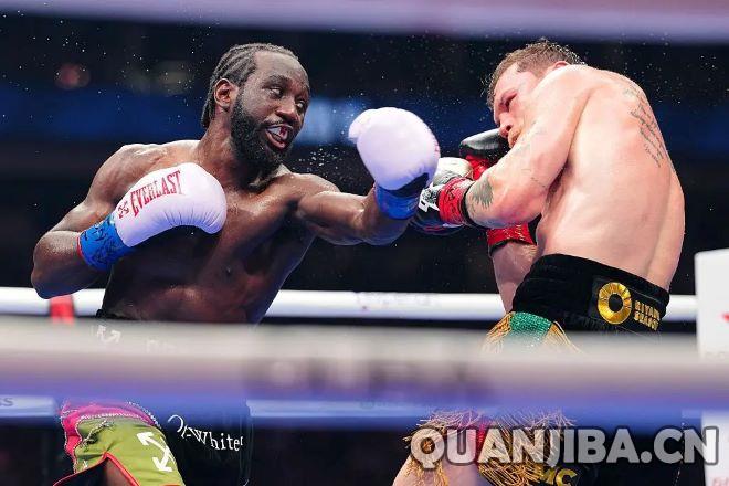 克劳福德力克阿瓦雷兹，荣膺168磅四大组