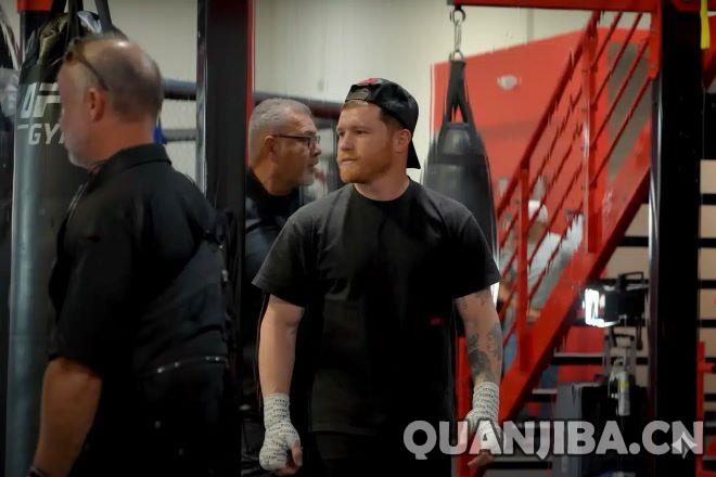 阿瓦雷兹：克劳福德并非逃避对抗，更偏