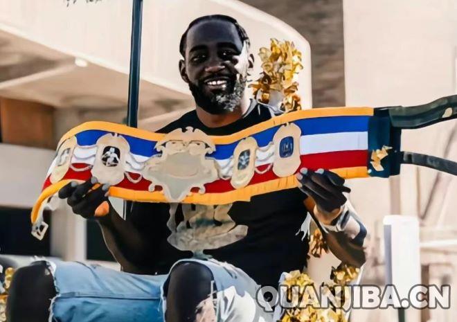 克劳福德庆祝胜利后因超速驾驶遭警方拦截