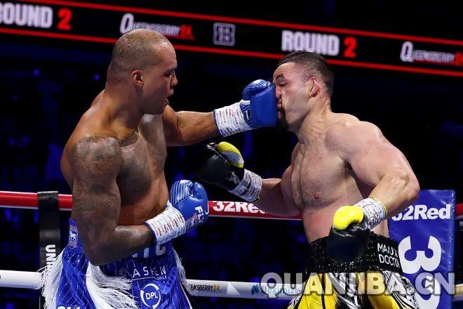 富里父亲认为帕克之战裁判应提前叫停