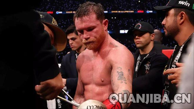 墨拳名将阿瓦雷兹于10月23日接受肘部手术