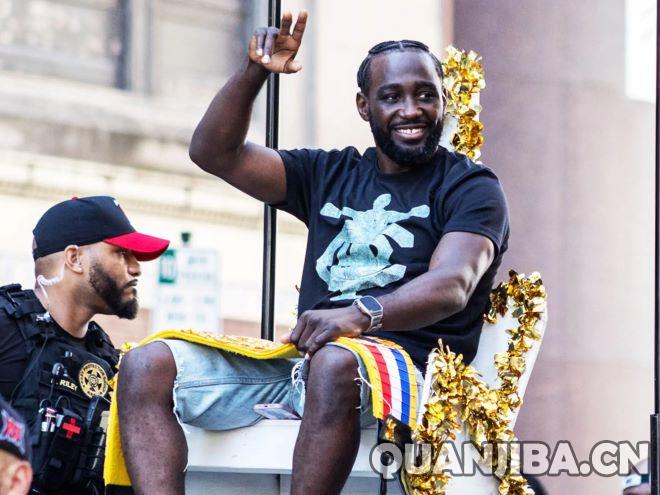 克劳福德：战胜阿瓦雷兹后，难觅理想新