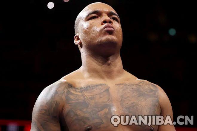 乌西克若击败沃德利，其传奇身份将更加