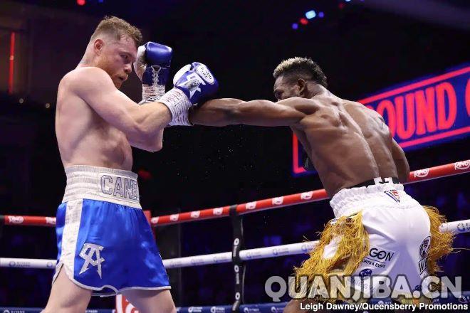 阿瓦雷兹未能跻身历史顶尖拳手，卡尔扎