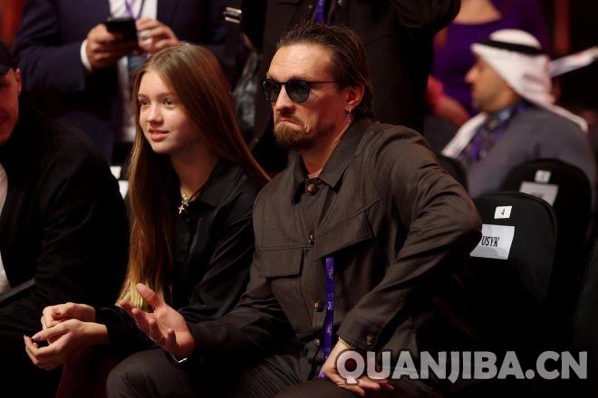 乌西克官宣将于明年上半年对决维尔德