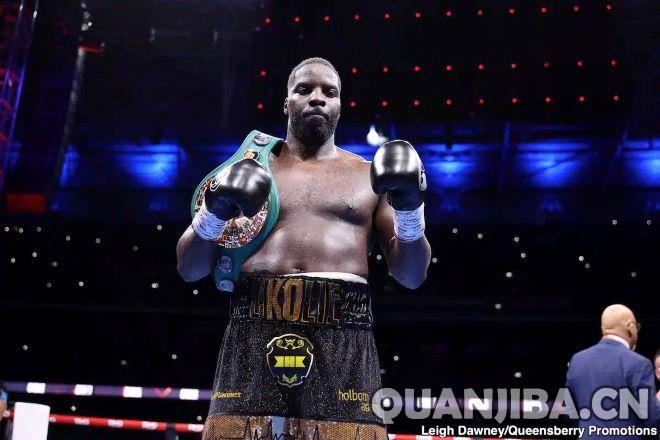 奥科利技术性击倒泰特赫，成功卫冕WBC银