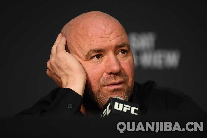 白大拿：克劳福德拥有自主权，可选择放弃金腰带