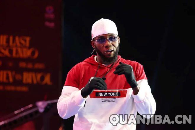 原标题：亚当斯：加尼别克很肮脏，但我