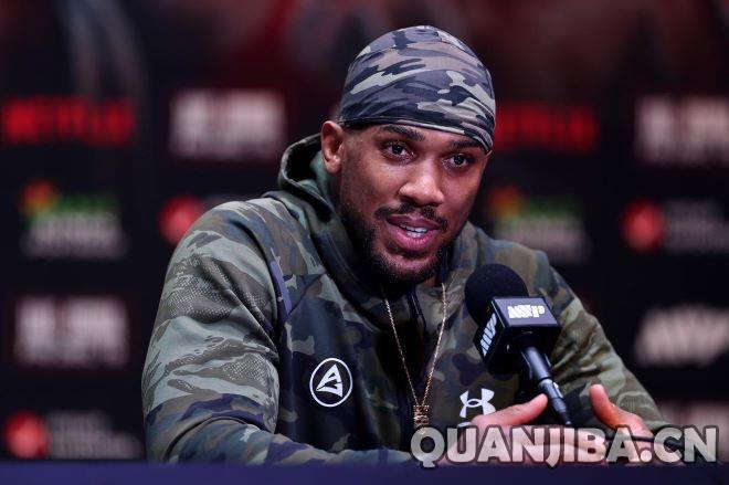 约书亚因车祸前更换座位死里逃生，律师