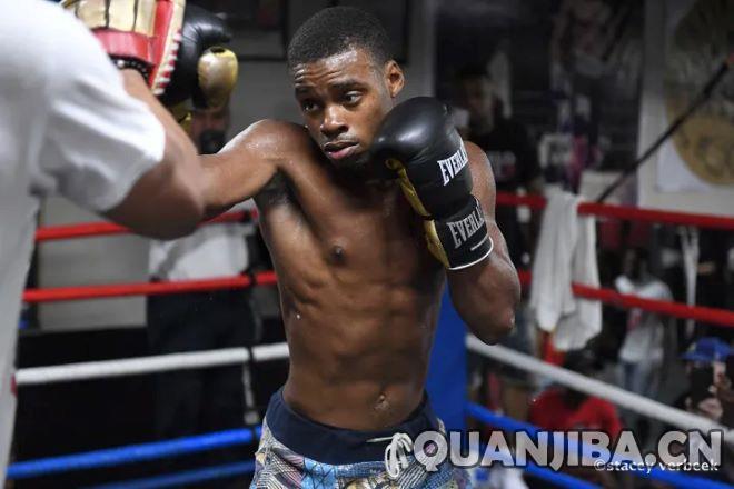 斯彭斯：我赞赏克劳福德在巅峰时选择退