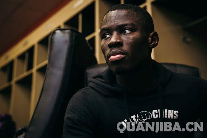 西钦斯：我认为瑞恩·加西亚能够战胜巴