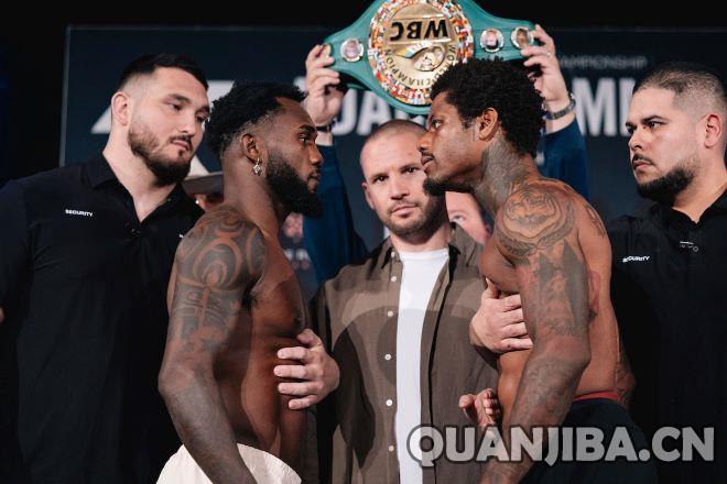 亚当斯与威廉姆斯完成称重，正午对决即