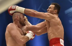 泰森·富里爆冷击败克里琴科 小克王朝被终结（