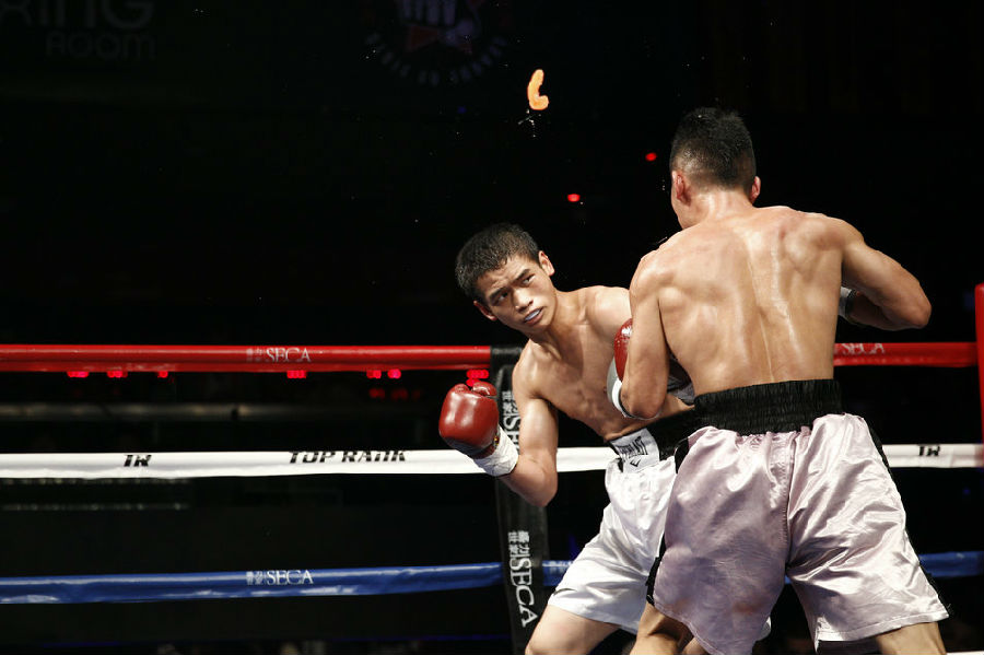 第六场 张雪立(紫裤)VS陈小龙(白裤).JPG