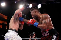 前WBA冠军奥斯汀KO乔伊 豪取4连胜
