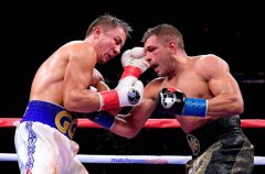 戈洛夫金战胜德雷维安申科夺得IBF中量级冠军金