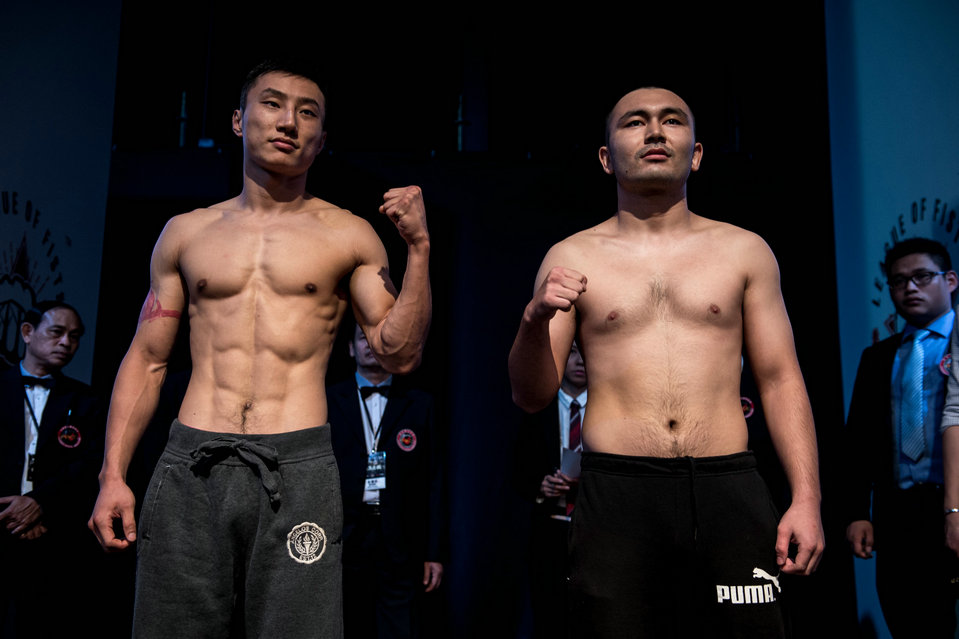 超次中量级 154磅 黄居翔(左)vs迪力亚尔 安外尔(右).jpg