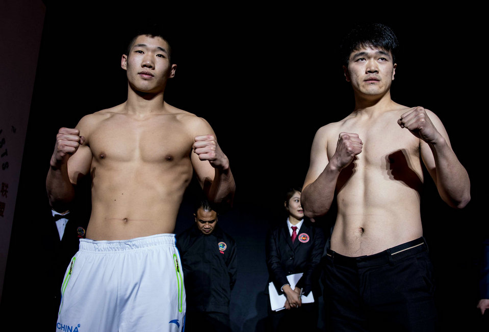 超中量级 蓝角(右)刘洋 对阵 红角(左)宫超.jpg