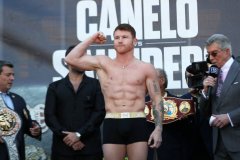 阿瓦雷兹VS桑德斯赛前称重图集！三个组织冠军统