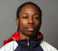 劳西·沃伦8月份挑战WBA现任拳王帕亚诺