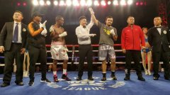 新疆拳王两回合三次击倒KO前世界拳王！超级晚中