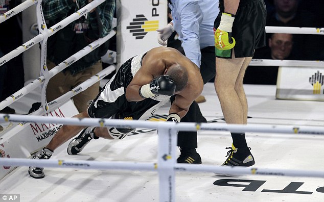 罗伊琼斯被麦卡瑞内里KO1 (1).jpg