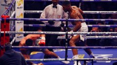 约书亚第11回合TKO小克里琴科 职业生涯19战全胜全