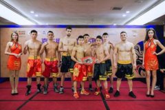 中国拳王赛厦门站称重，吕斌何君君口水战于丰