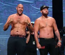 泰森·富里vs汤姆·施瓦兹赛前称重图集