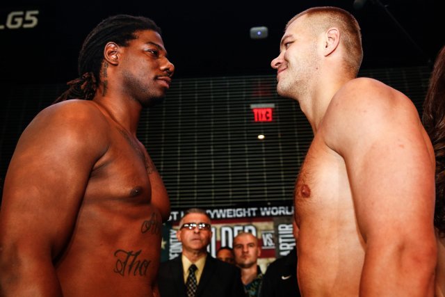 MARTIN_VS_GLAZKOVWEIGH_4.JPG