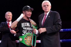 裘晓君望成＂世界拳王＂？ 排名高于熊朝忠邹市