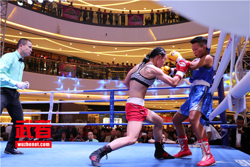 WBC大中华区拳王揭幕赛冠军金腰带 (5).jpg