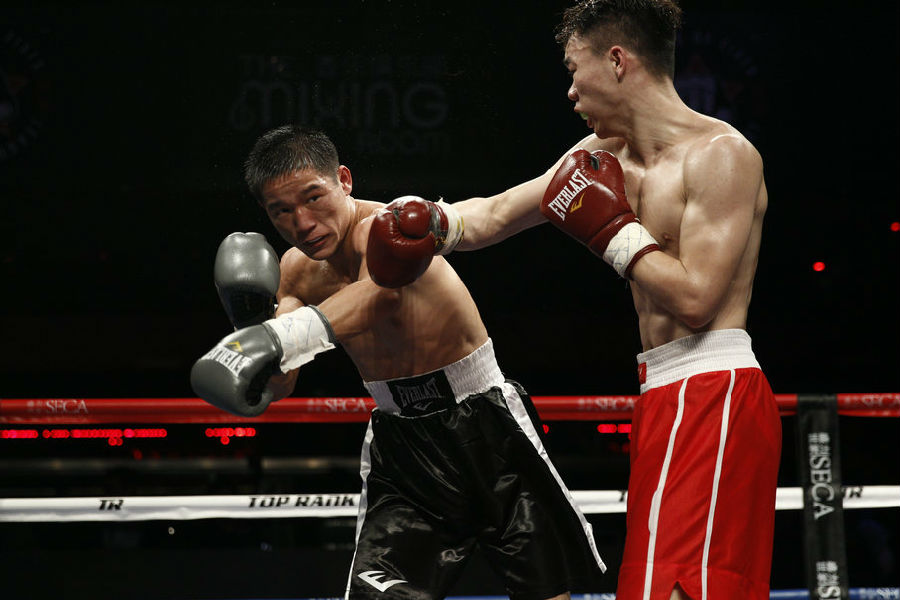 第八场 麦锦添(黑裤)VS范奇松(红裤).JPG