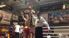 中国拳手练喻轩客场TKO泰国头号人物，五月泰国