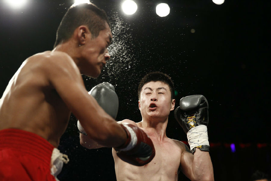 第一场 蒋鑫(黑裤)VS朱孝征(红裤).JPG