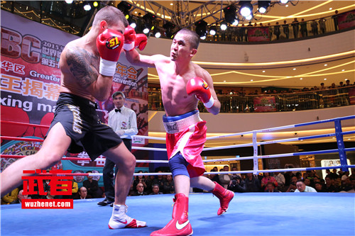 WBC大中华区拳王揭幕赛冠军金腰带 (9)阿迪力.jpg