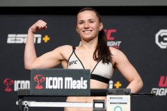 UFC格斗之夜219期赛前称重图集！安德拉德vs布兰奇