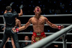 ONE周五格斗夜4战报！罗唐队友端颂蓬险胜对手，