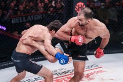 前Bellator冠军科什科夫一脚踢断对手五根肋骨并刺