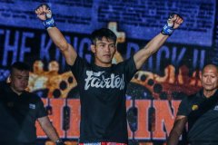 “国王”金加德：我不怕萨普特拉的摔法，必须