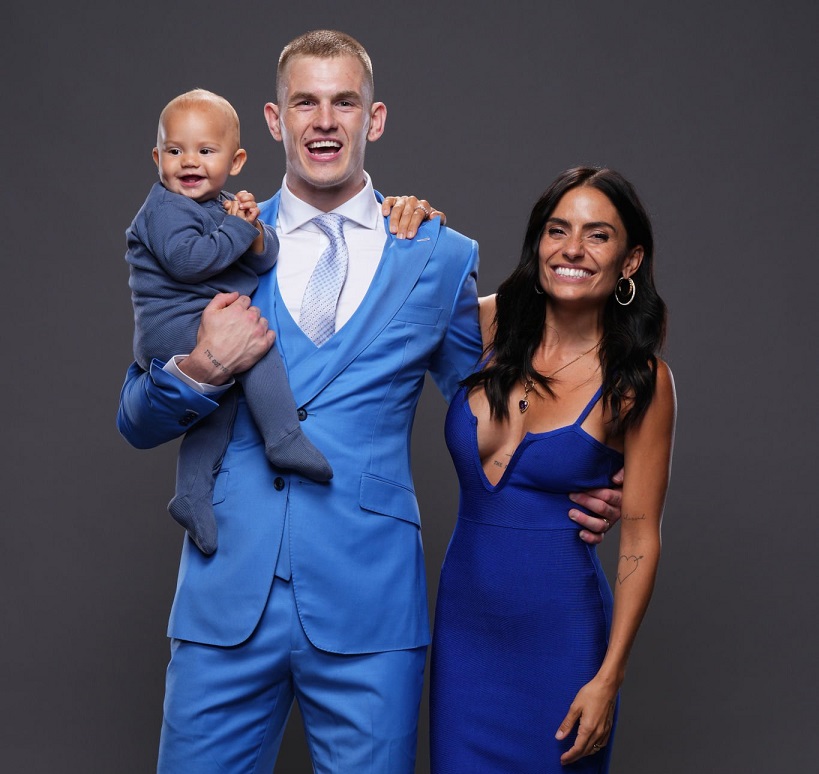 不败新星伊恩·马查多·加里因病退出UFC 296期比赛