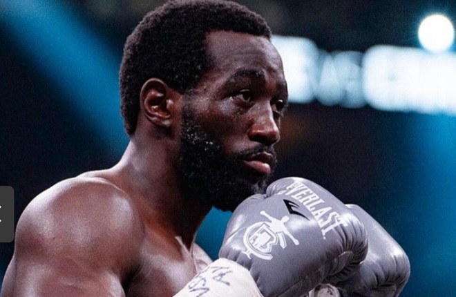 罗伊-琼斯：克劳福德可以击败阿瓦雷兹