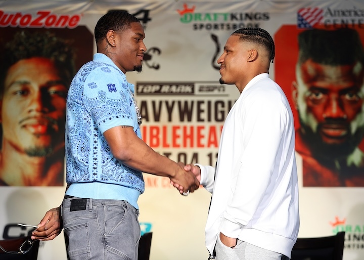 安德森、梅里召开发布会，周日开战