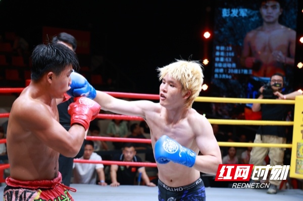 戈锐武将贾梦强夺得EFC蛮火豹63公斤级金