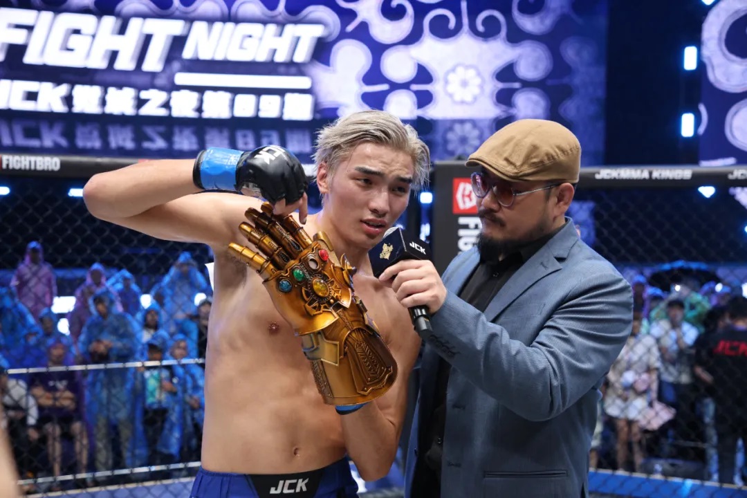 泽旺与那尔太会师羽量级赏金赛决赛，艾力斩获轻量级赏金赛首胜 | JCK觉城之夜