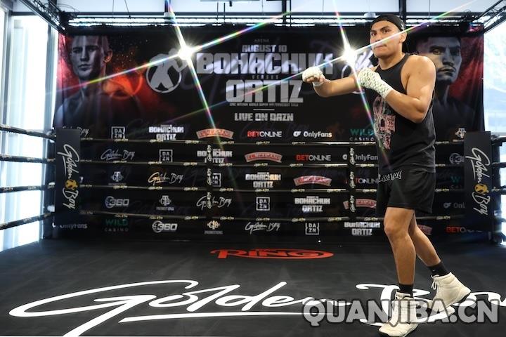 成都泰拳：沙特土豪认为小奥提兹应该先