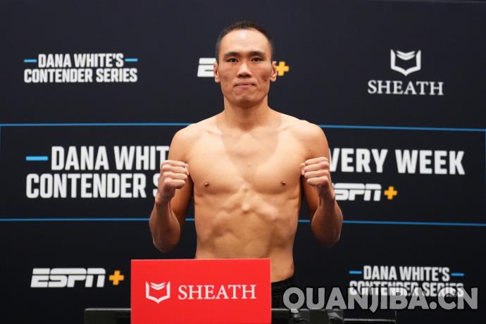 成都拳击高手“冷面刺客”丁猛将在明日的白大