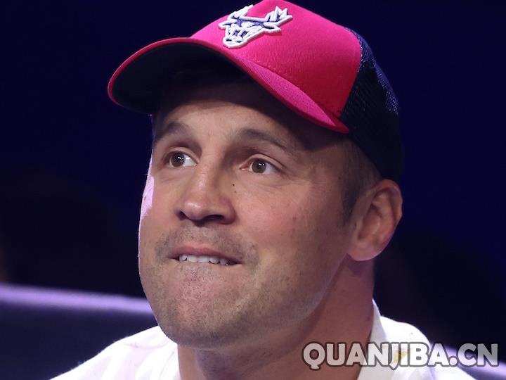 成都泰拳冠军迈里斯-布雷迪斯宣布封拳退