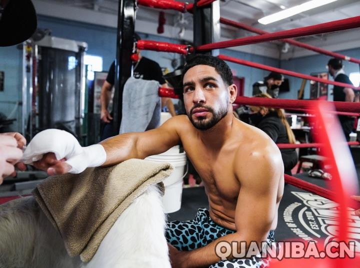 成都泰拳选手丹尼-加西亚：闲置两年后再